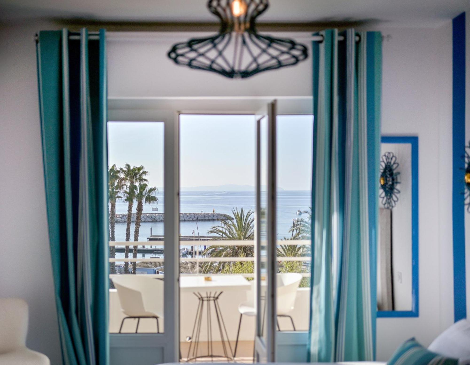 Hotel Espadon Bleu Le Lavandou Eksteriør billede