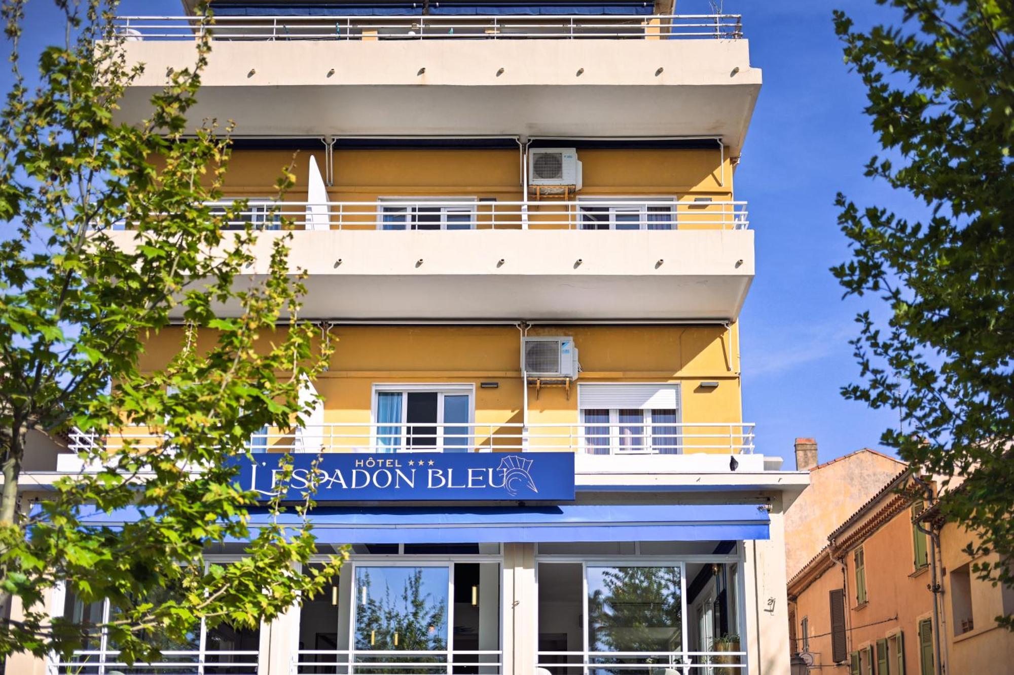 Hotel Espadon Bleu Le Lavandou Eksteriør billede
