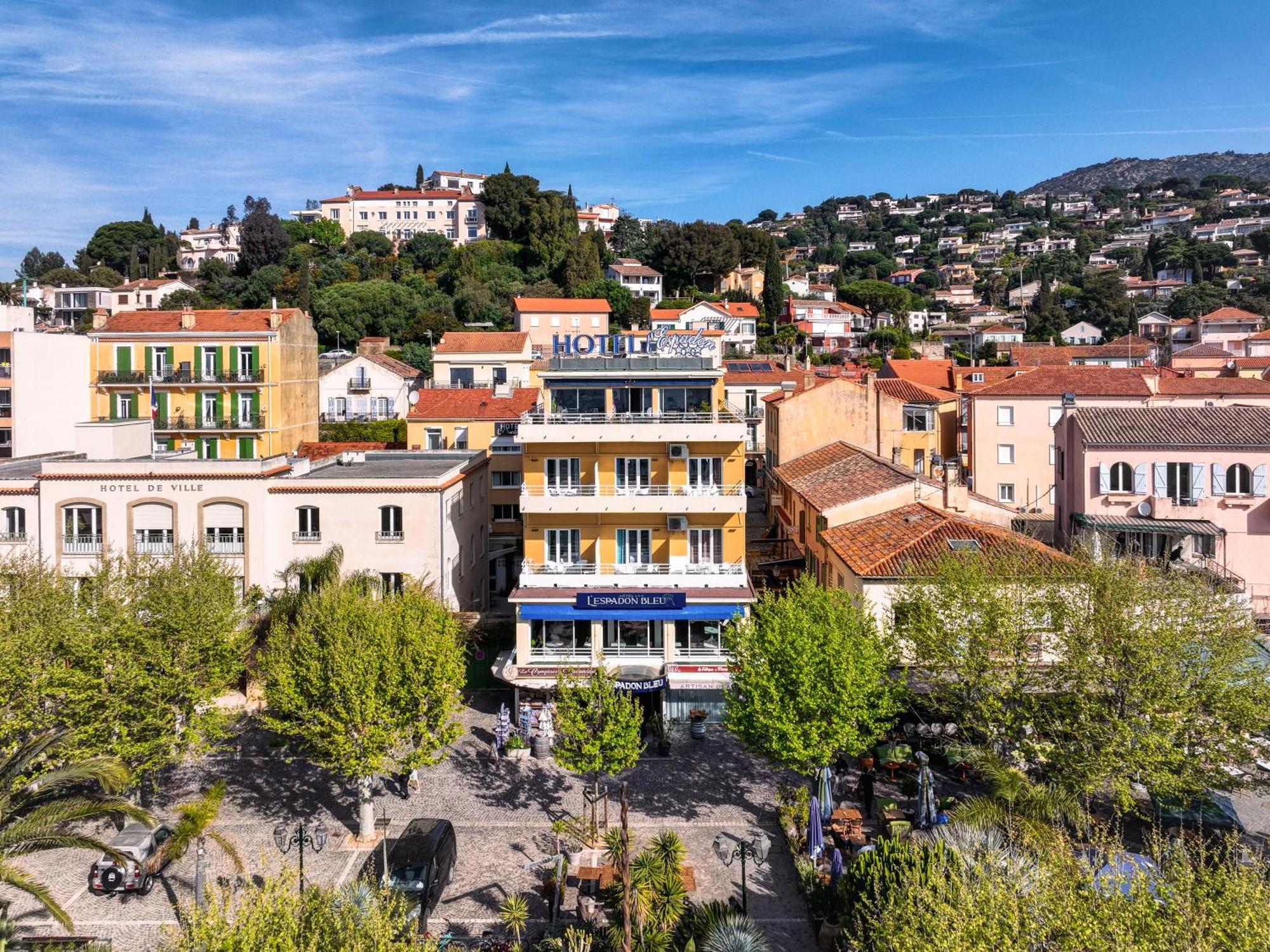 Hotel Espadon Bleu Le Lavandou Eksteriør billede