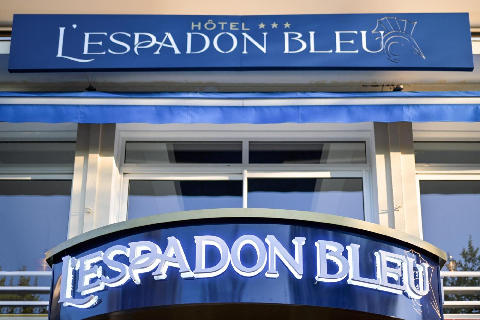 Hotel Espadon Bleu Le Lavandou Eksteriør billede