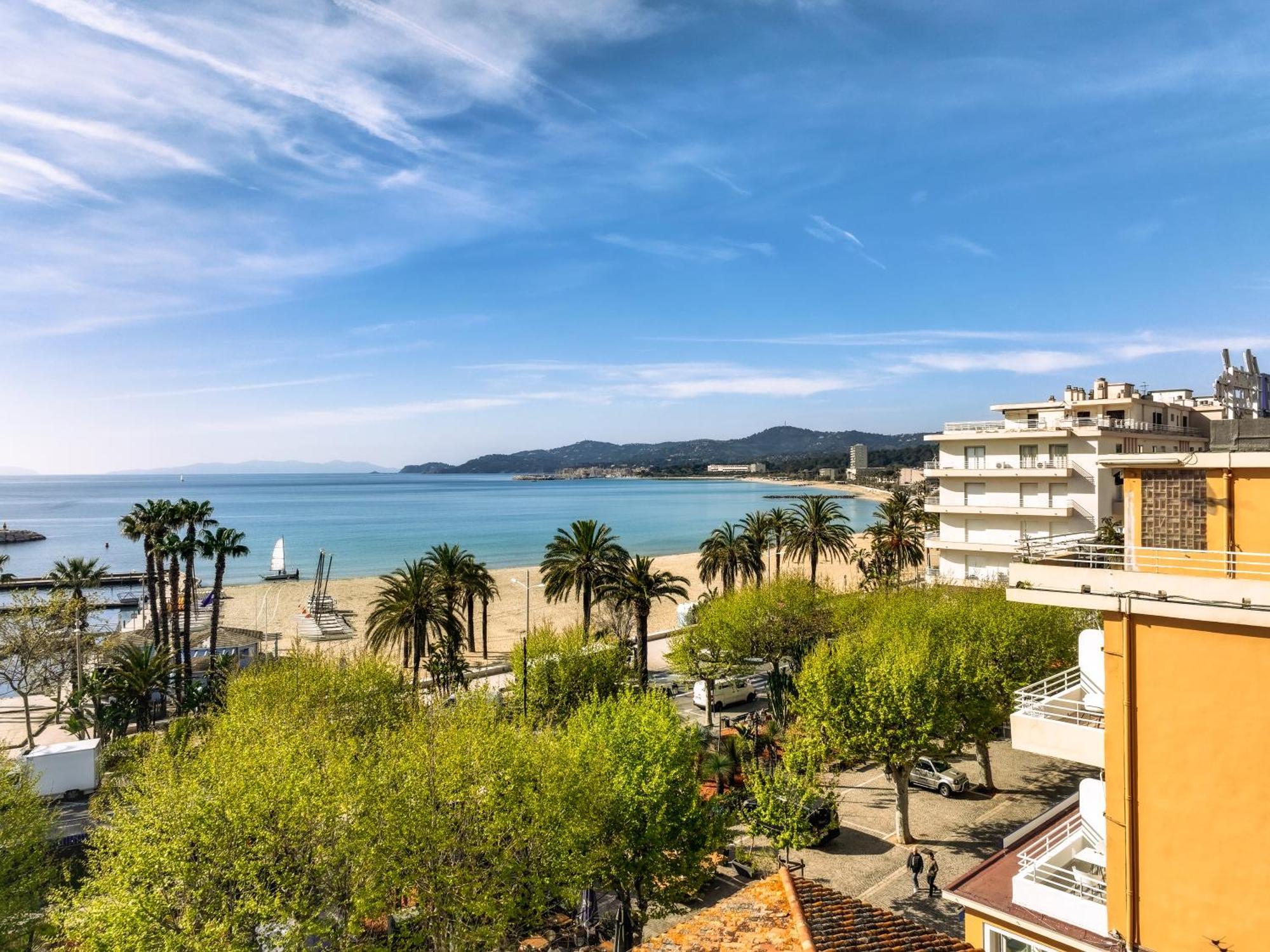 Hotel Espadon Bleu Le Lavandou Eksteriør billede
