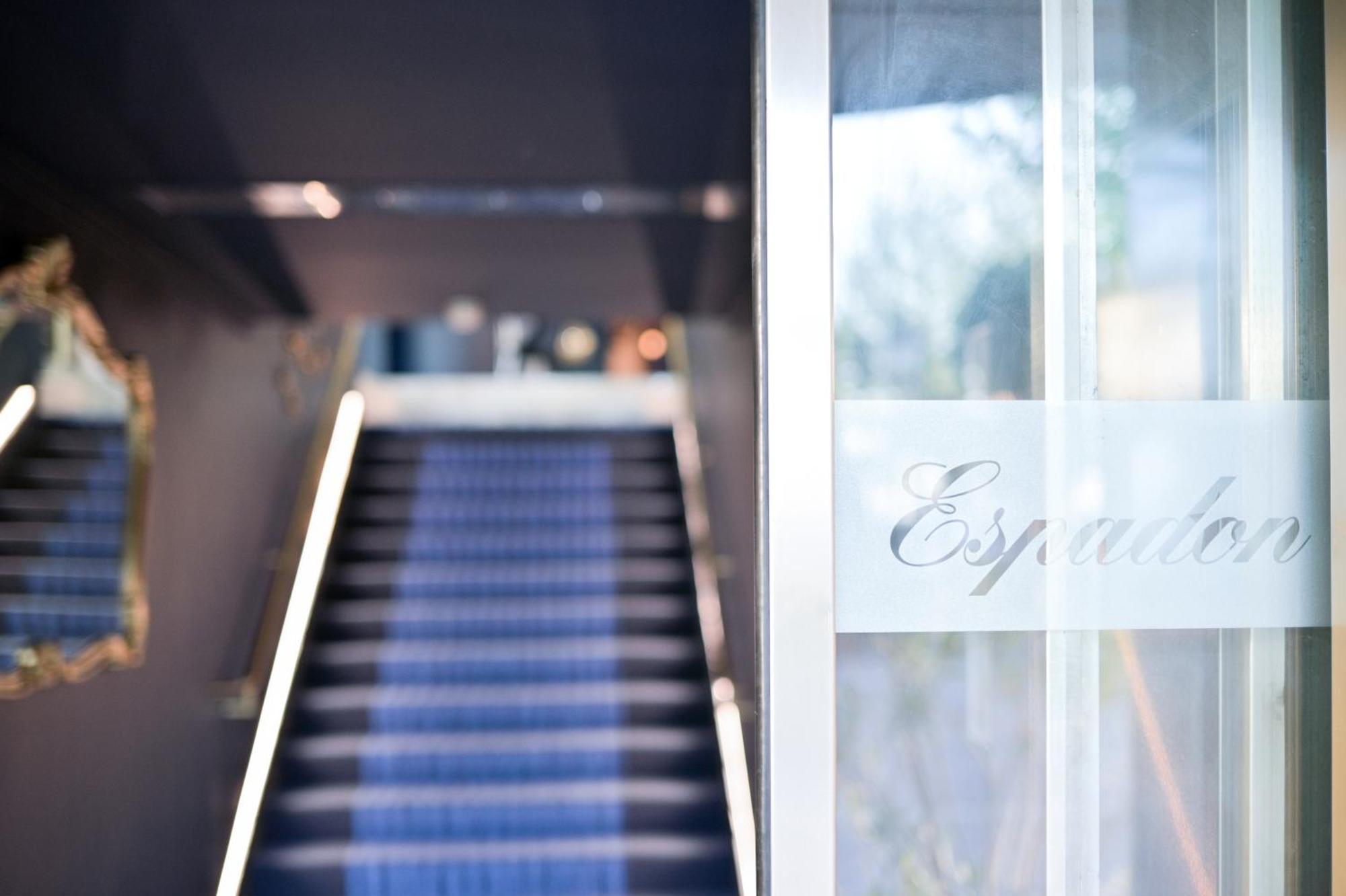 Hotel Espadon Bleu Le Lavandou Eksteriør billede