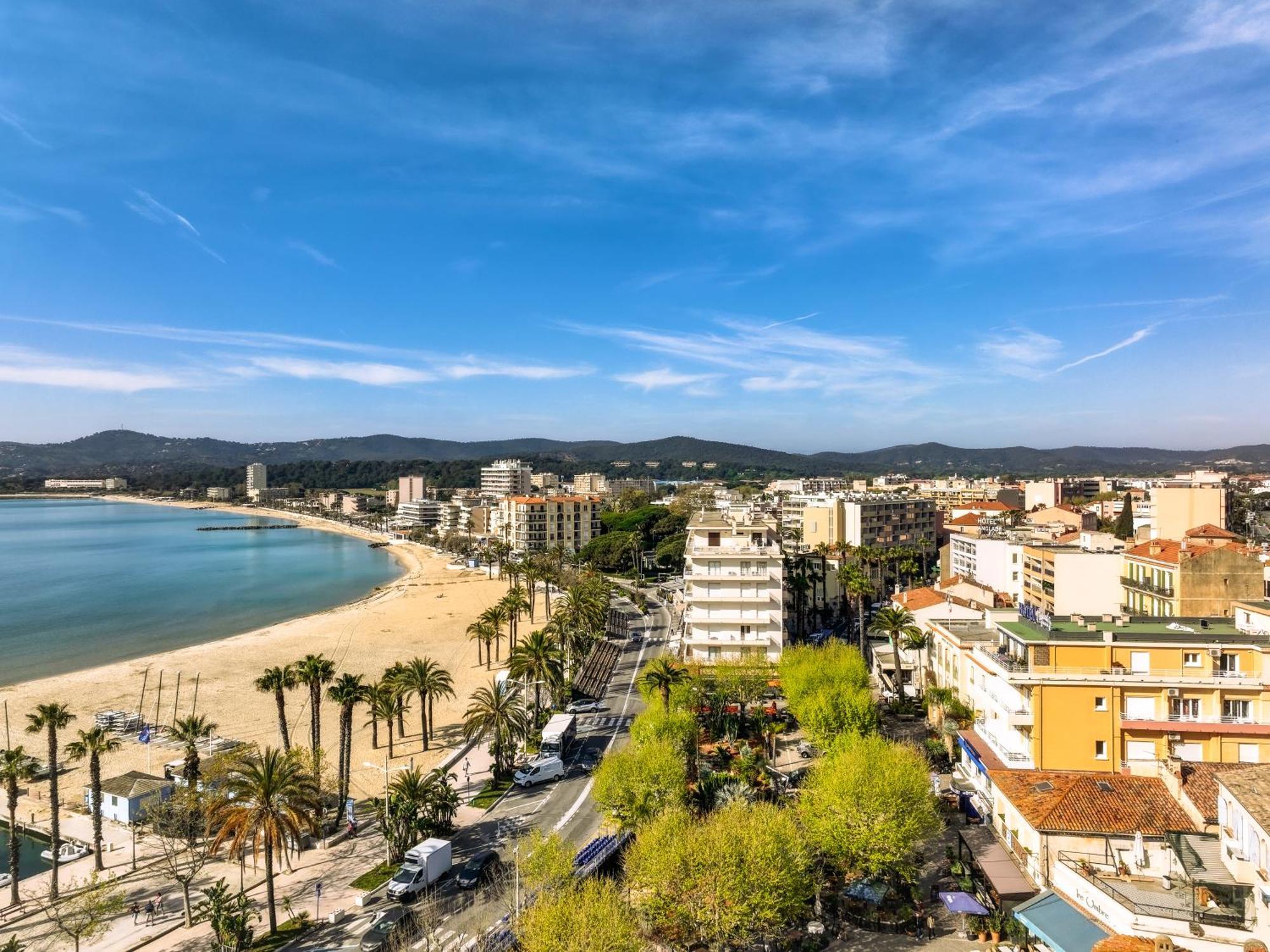 Hotel Espadon Bleu Le Lavandou Eksteriør billede