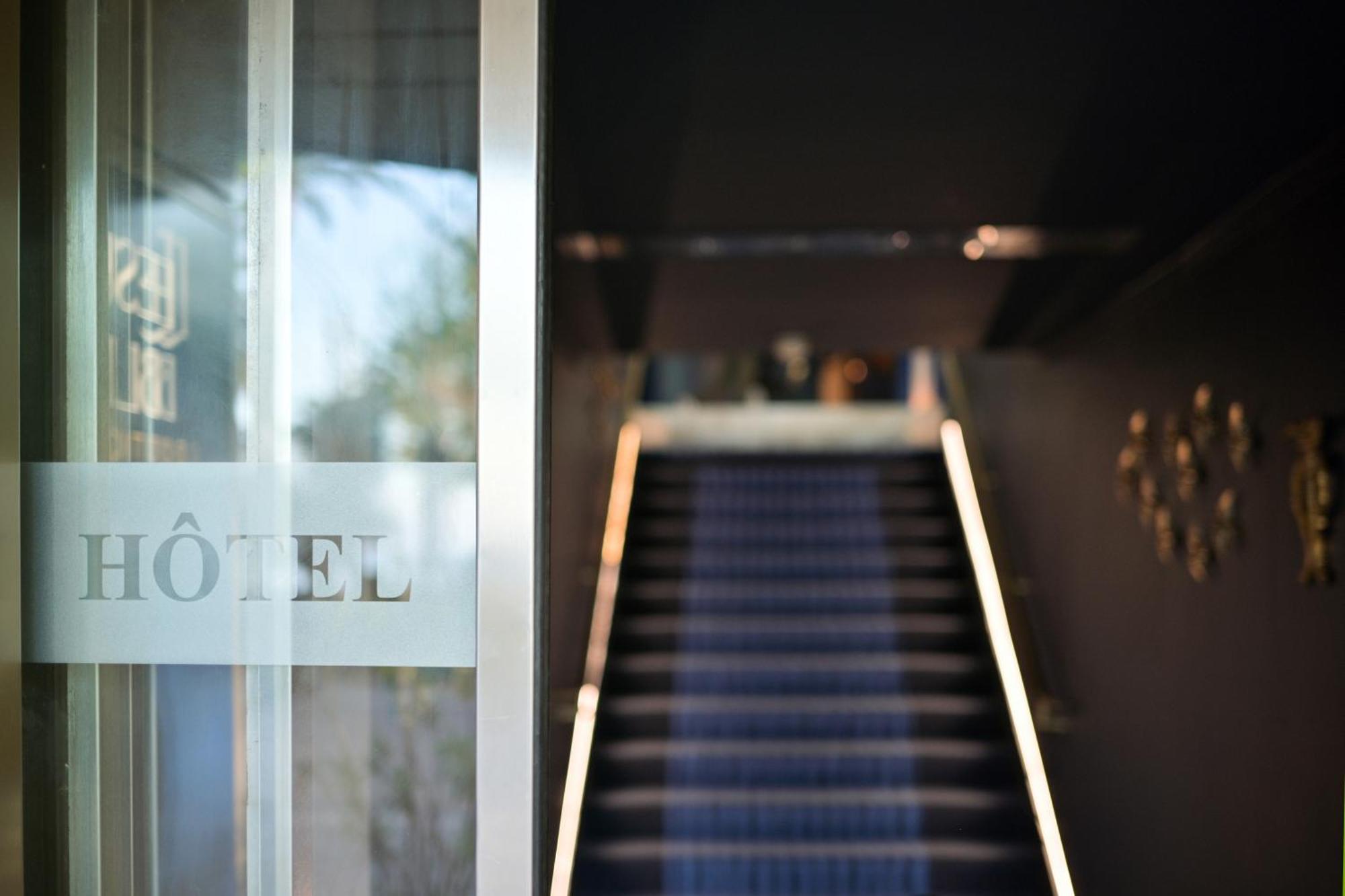Hotel Espadon Bleu Le Lavandou Eksteriør billede