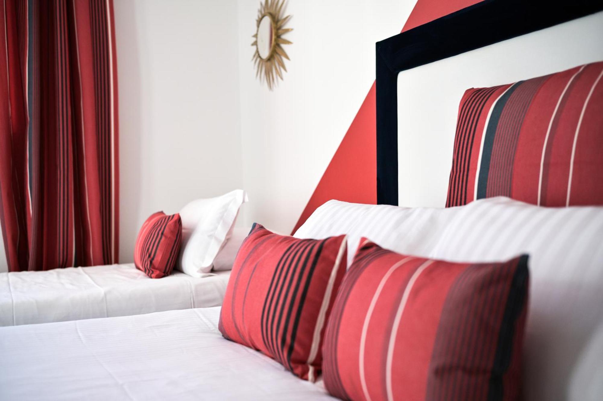 Hotel Espadon Bleu Le Lavandou Eksteriør billede