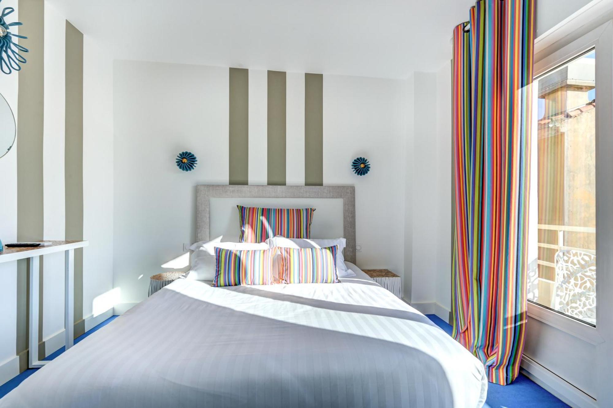 Hotel Espadon Bleu Le Lavandou Eksteriør billede